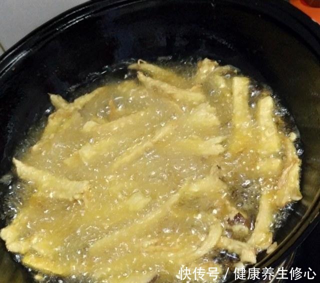 下酒|香炸酥脆杏鲍菇，馋死人了，下酒、当小零食都好吃