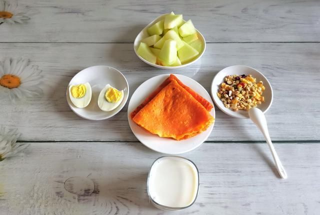 家常|上班族的家常早餐,每天换着吃,不精致但暖胃,发朋友圈获赞无数