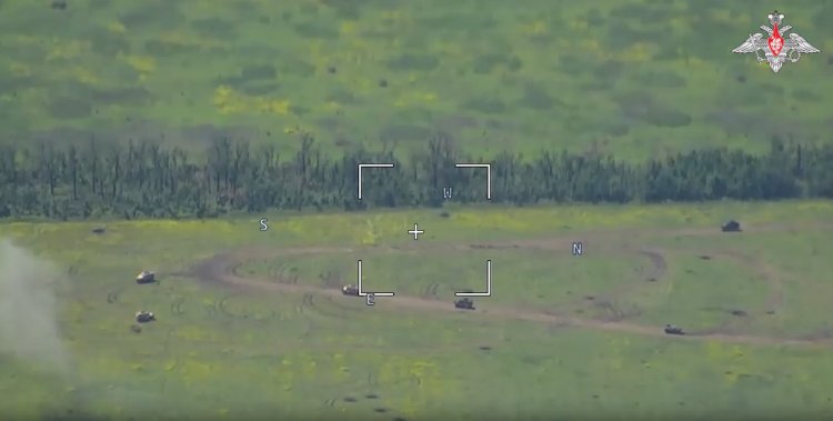 俄媒：俄国防部公布乌军装甲车辆被摧毁视频，引用二战时期经典语录