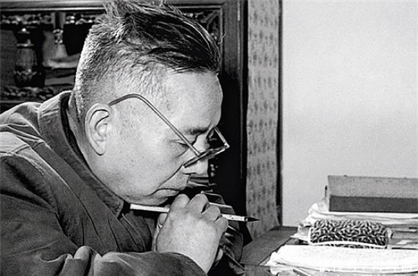 张恨水|张恨水妻子:嫁无爱婚姻,和情敌做姐妹,情敌儿子送终,是喜是悲