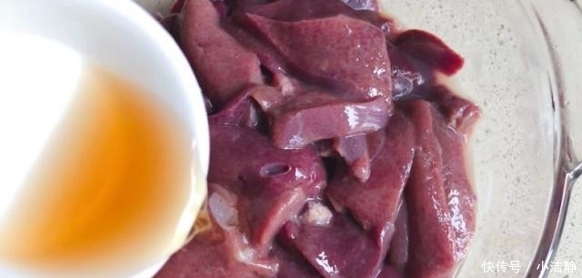  猪肝|“天然补血菜”被发现，女人一周吃2次，小脸红润气色好！