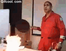 蓝朋友|20万网友围观女子炒菜，为何？