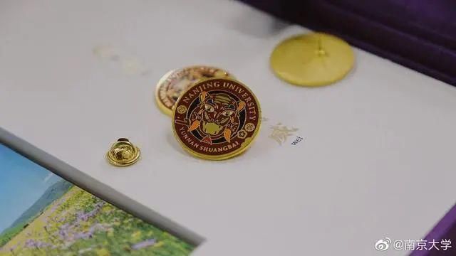 古风|南京录取通知书火了,古风和诗词更贴合学校气息