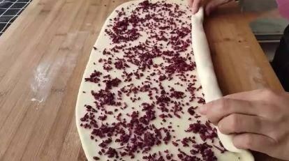 家人|1个紫薯,2碗面粉,一卷,一切,一捏,简单美味,家人都喜欢