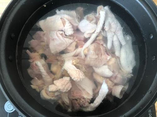 土豆|炖鸡块你做对了吗?焯水再炖?加水直接炖?教你正确的步骤