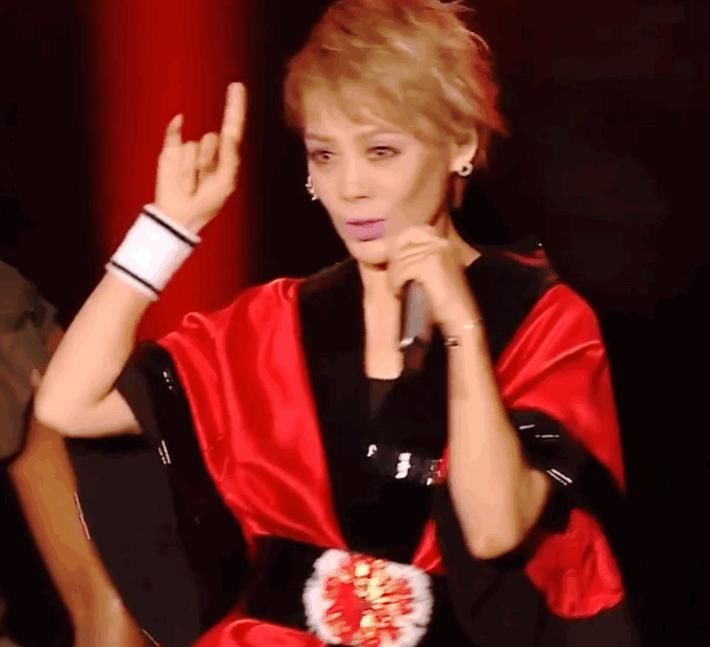  再次|48岁的宁静上《浪姐》后到底有多努力？再次亮相芒果夜：瘦脱相了