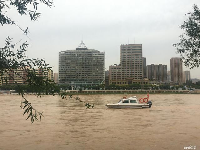 水上巡逻|黄河迎来防汛关键期 水上巡警告知要远离