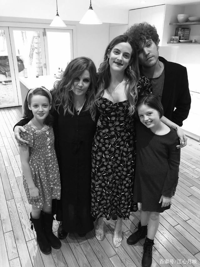 埃尔维斯|美联社12日消息,猫王埃尔维斯·普雷斯利的外孙自杀身亡年仅27岁