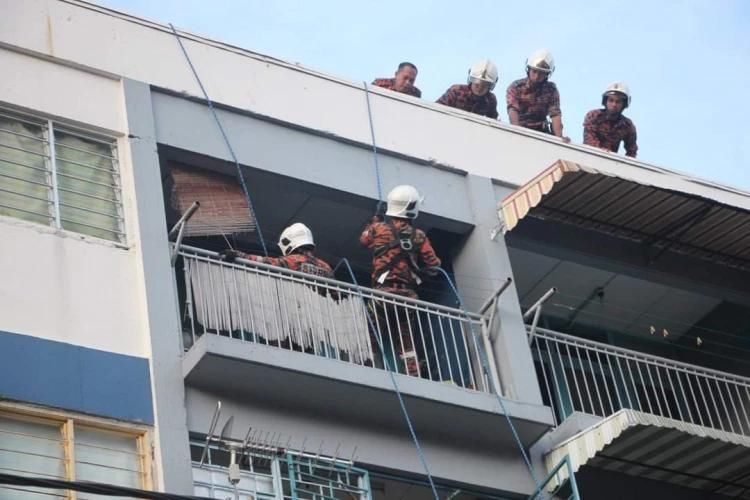 男子|男子因没有收入跳楼自杀，获救后竟被罚款5000元