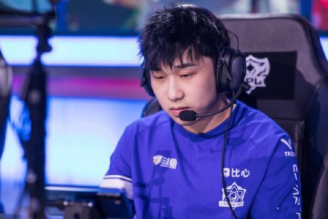 吕成林|王者荣耀：eStar零封RW侠，林教练非“浪得虚名”，开启无猫时代