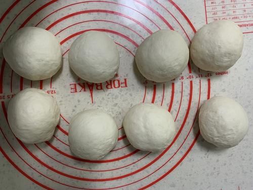  小面包|全家的最爱无黄油的小面包，口感松软，做三明治简直太好吃了