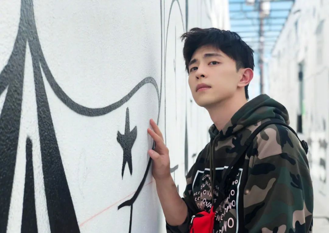  邓伦官|邓伦官宣《这就是灌篮》，一年4个综艺，邓伦的演员之路何时回归