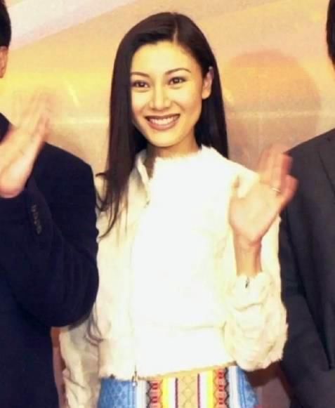 框斗|舒淇和李嘉欣罕见同框斗气质，网友：终于懂了生与没生孩子的区别有多大