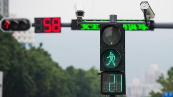  提醒|明明闯了“红灯”，为何迟迟没收到违章提醒信息？看完你就明白了