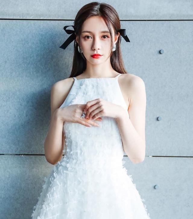  让人|就离谱，沈梦辰这么漂亮的女团贴地舞，你告诉我她被淘汰了？