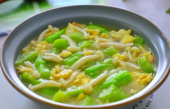  简单|鸡蛋汤的神奇做法，简单加入“2物”，营养美味全家人都爱吃