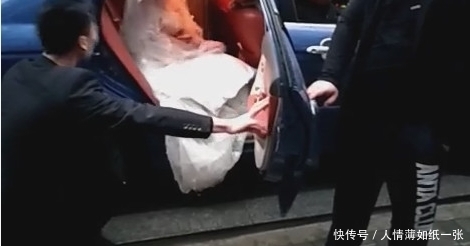 新娘|大婚当天，新郎在街上下跪求新娘下车，路人知道后纷纷谴责！