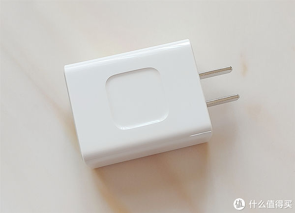  摄像头|换5G新手机，感受一下首款屏下摄像头的全面屏手机：中兴天机AXON 20 开箱和体验