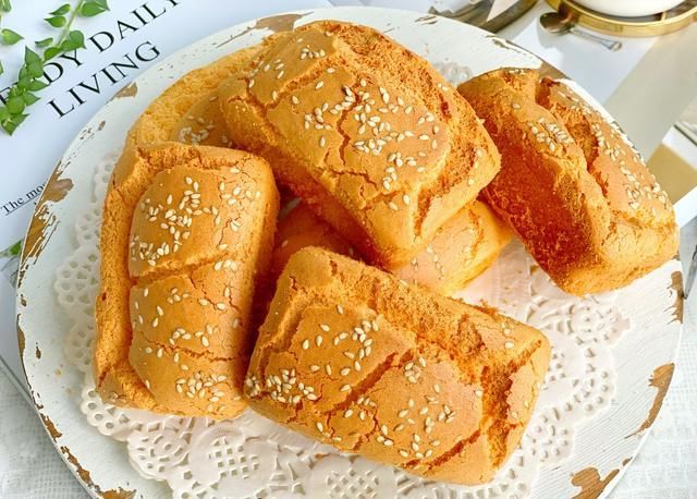 动打蛋器|零难度“网红粑粑糕”,外酥里软又美味,做法比戚风简单省事