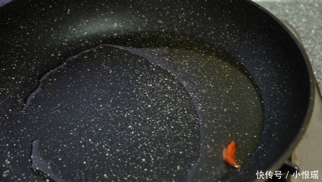 羊肉片|新学了个羊肉的做法,简单易做,鲜嫩美味,全家都说好!