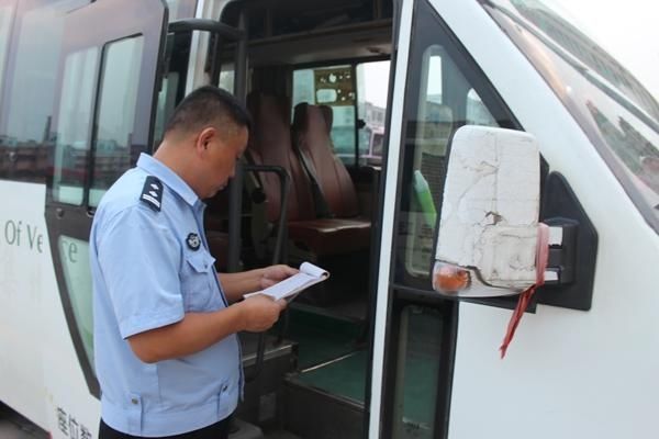 平舆|平舆交警强化客运车辆管理 护航国庆、中秋假期交通安全