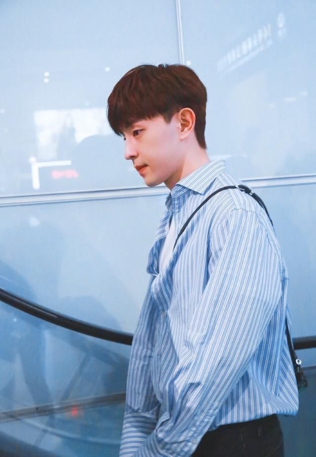 邓伦|杨幂邓伦一起上综艺,甜蜜互动的同时穿搭非常亮眼!邓伦我爱了!