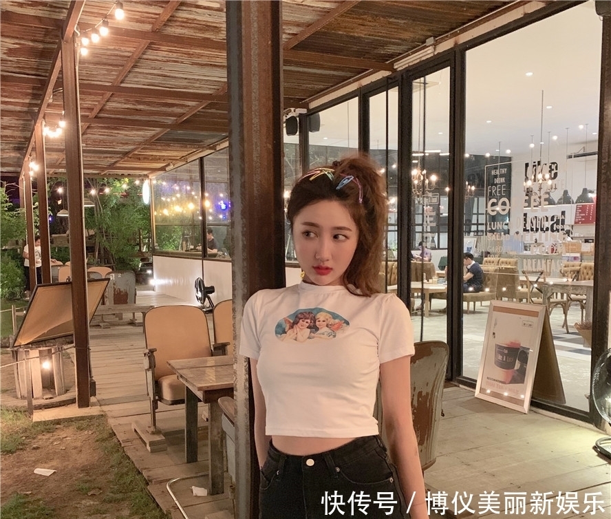 减肥|摄影:吃完饭带女朋友遛弯减肥