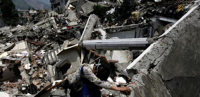 男子|曾在汶川地震中，用摩托将亡妻带走的男子，现状如何