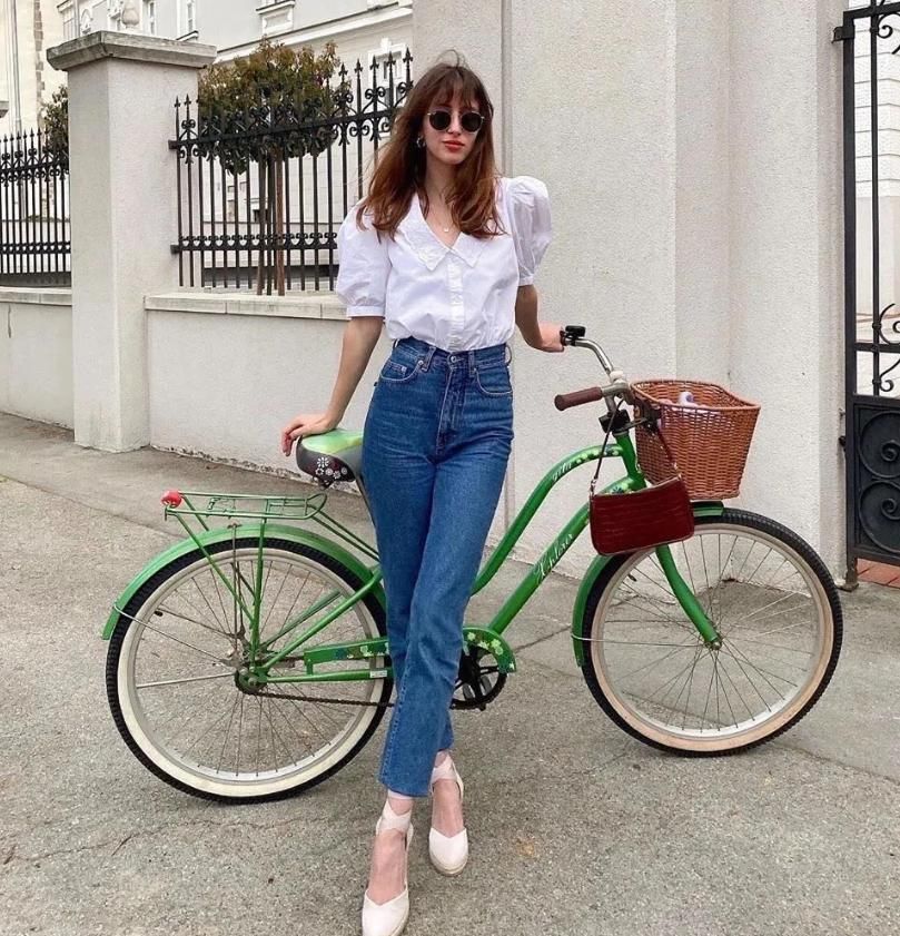 T恤的款式|夏天穿T恤不够，加上宫廷风衬衫怎么样？