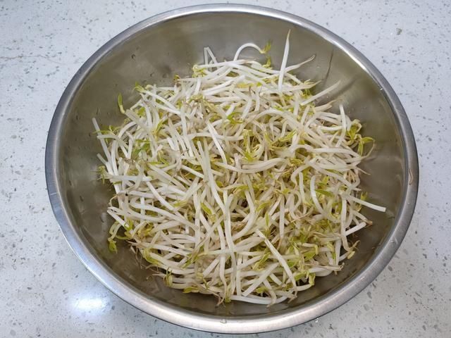 绿豆芽|炒豆芽最忌直接下锅,大厨教您一妙招,豆芽不出水、脆爽又入味