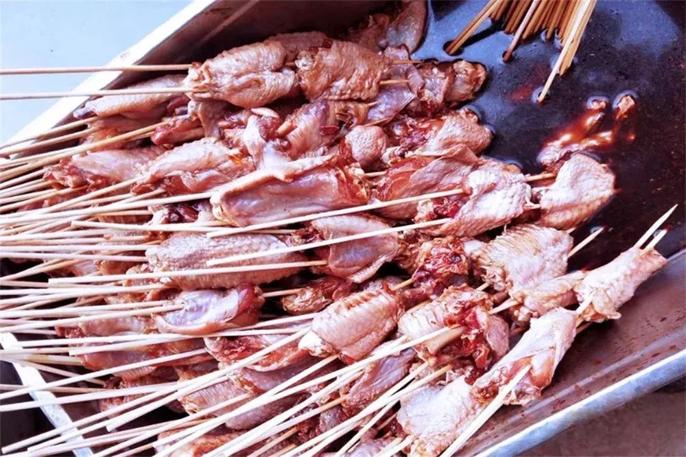 羡慕|解放军野外驻训伙食怎么样?小龙虾、烤全羊随便造!能羡慕死印军