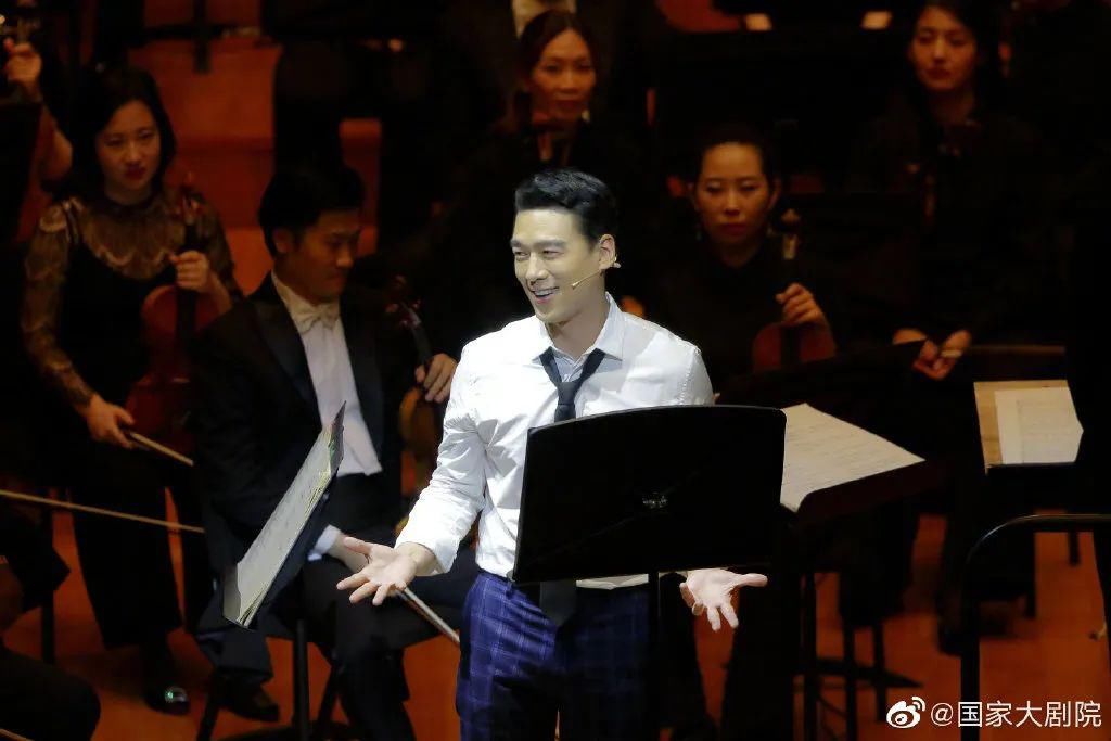  分饰两角|见过一人分饰两角的，但你见过一人分饰22角的吗？