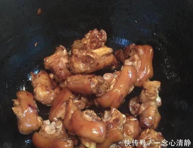  软烂|炖猪蹄不用高压锅，教你一招，只需在里面加点它，软烂入味还不腻！
