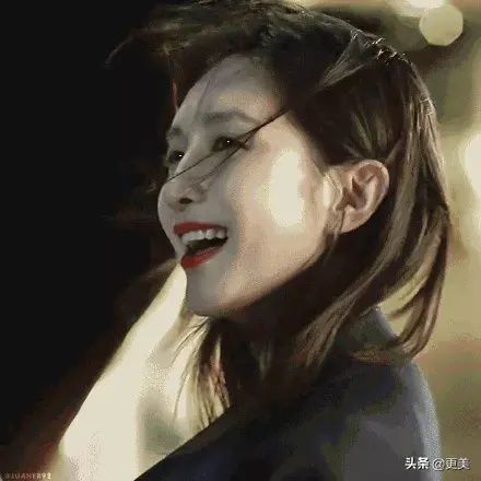  景甜|景甜笑看资源咖断层降级，这脸也吸金？