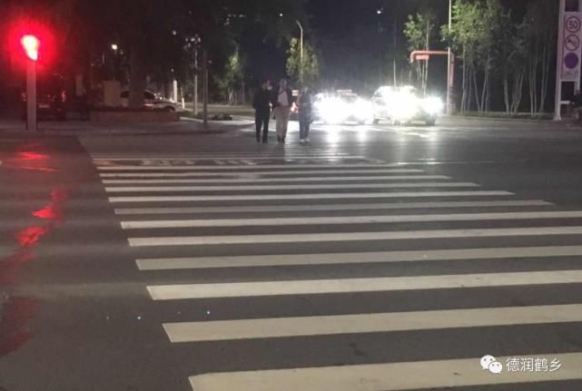 白城|【不文明行为曝光台】行人闯红灯、横穿马路，曝光不文明，白城这一批人上镜了！