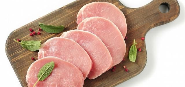  炎热的天气|保存猪肉别放冰箱，卖肉贩教你3招，久放不变质，天天吃到鲜猪肉