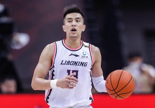  阵容|辽宁大帅突然变阵，弃用贺天举+激活3后卫阵容，杜锋输得莫名其妙