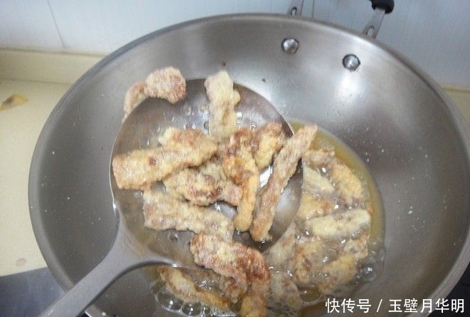 简单|教你美味解馋的黑胡椒溜肉，酸甜可口，简单易做，简直是米饭杀手