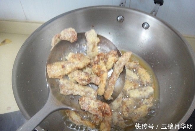 简单|教你美味解馋的黑胡椒溜肉,酸甜可口,简单易做,简直是米饭杀手