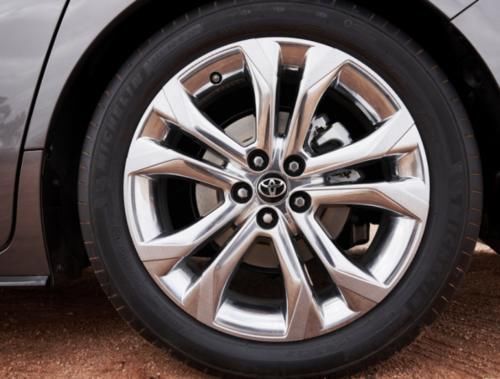 漂亮|进口丰田塞纳到港!2020款高配3.5L四驱,5米车身比GL8还漂亮