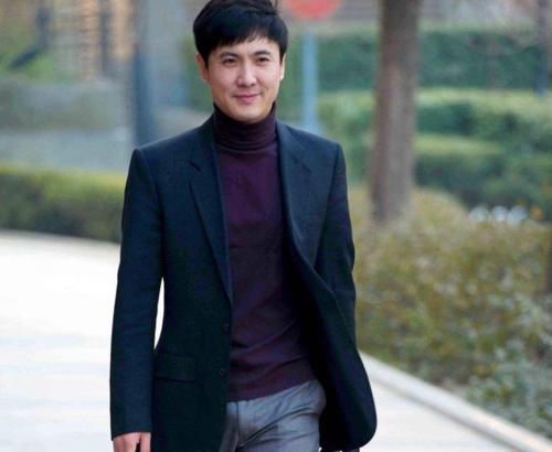 表情|沈腾夜会美女登热搜榜首,杨超越无辜躺枪:大哭表情“抢镜”