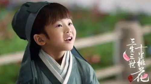  骨火|神仙选角，《隐秘的角落》三个小戏骨火了，这些后浪们，够浪的！