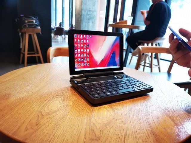  随身|随身畅玩《荒野大镖客2》，GPD WIN Max性能流畅