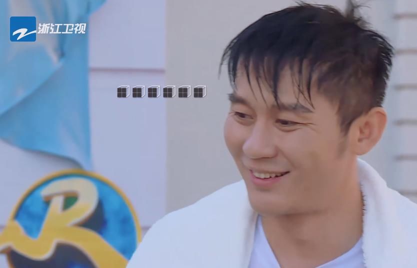  郑恺|郑恺无意暗戳李晨恋情，沙溢吓出一身冷汗，郭麒麟1句话轻松化解