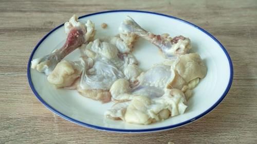  至少|最受欢迎的鸡翅做法，一口嫩滑一口酥香，至少两碗米饭打底，收藏