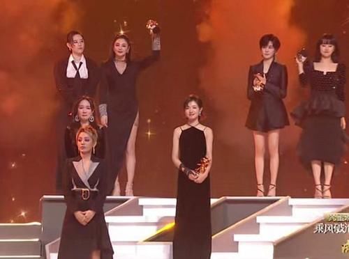  成团之夜|《浪姐》成团名单全揭晓，宁静万茜顺利出道，王霏霏落选让人意外