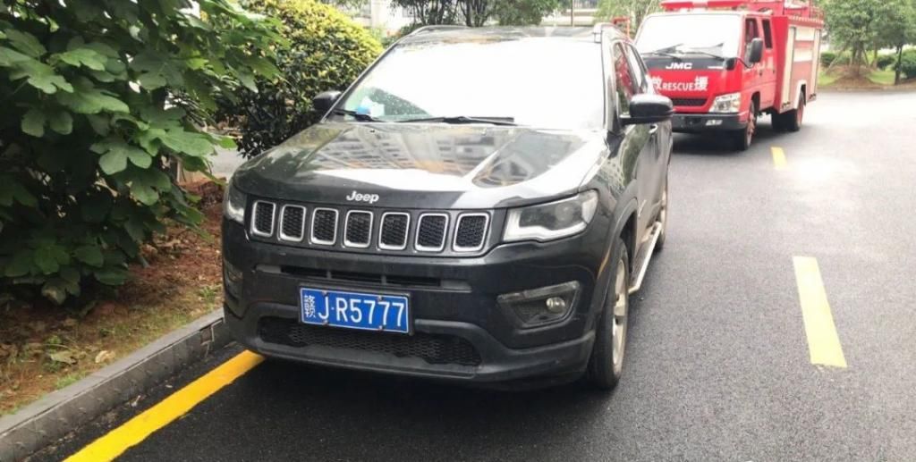 占用|?持续曝光！萍乡又一批私家车占用消防车通道