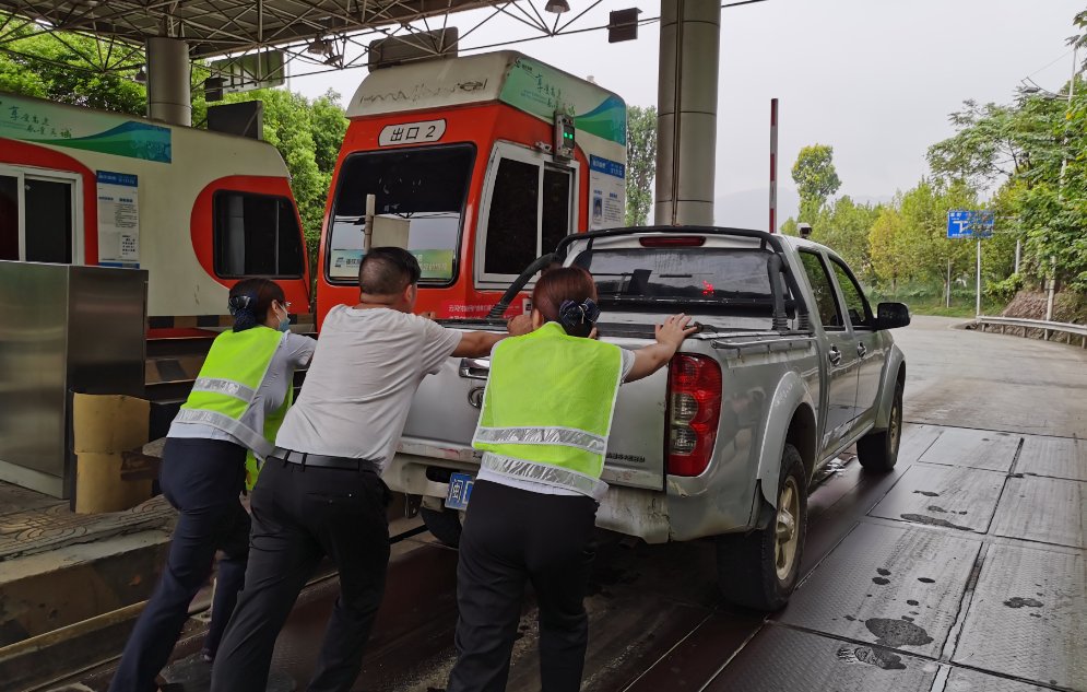 闪光|长假中,这些闪光的身影