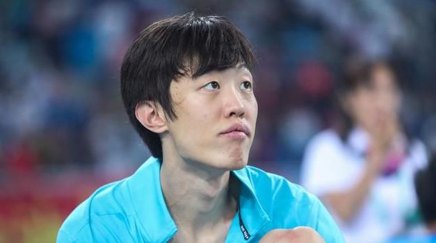  节目|张国伟回归《密逃》，公主抱“密逃三怂”引爆笑，邓伦更怂了