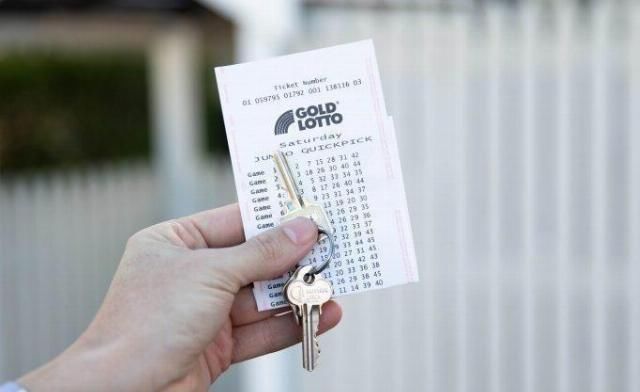 雷蒙德|男子连买25张彩票全都中奖,赢回87万供2个儿子上学